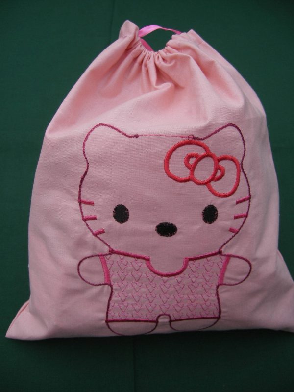 Hello Kitty tikandiga Sussikott