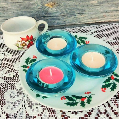 Sinisest klaasist küünla alused